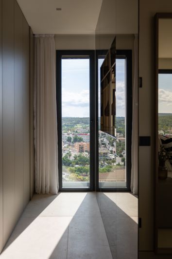 Image No.23-4 Bed Apartment for sale