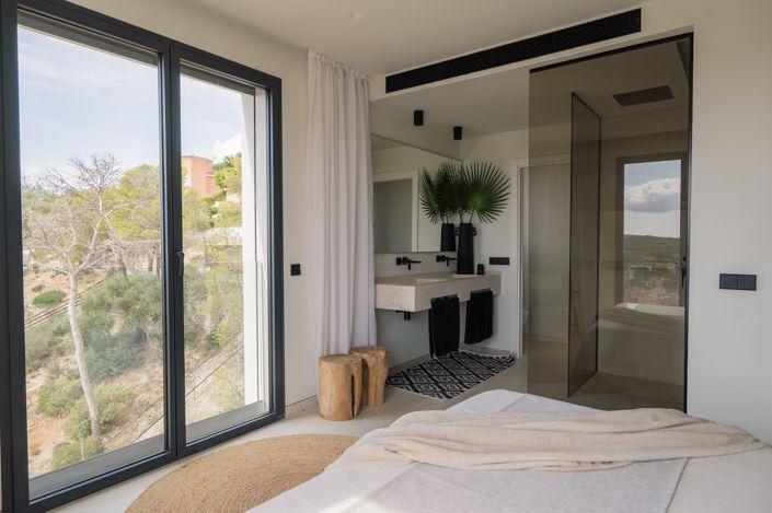 Image No.29-4 Bed Apartment for sale