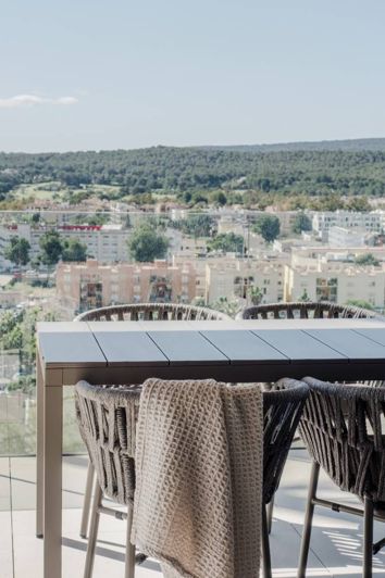 Image No.2-4 Bed Apartment for sale