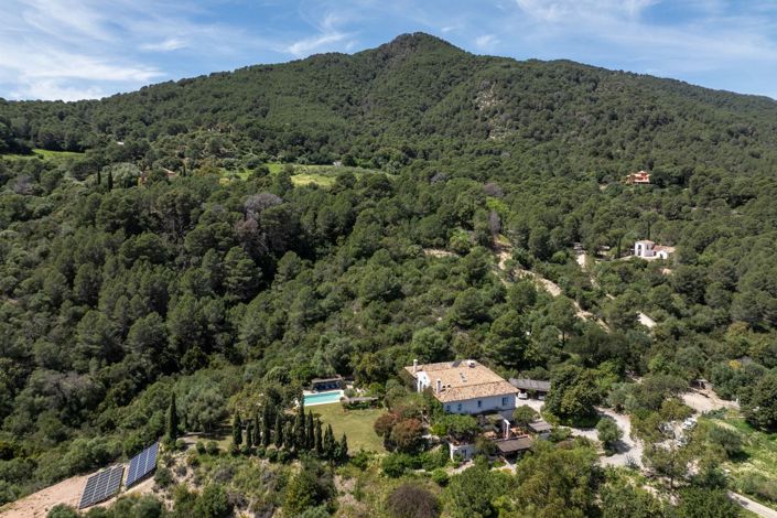 Image No.1-7 Bed Villa for sale