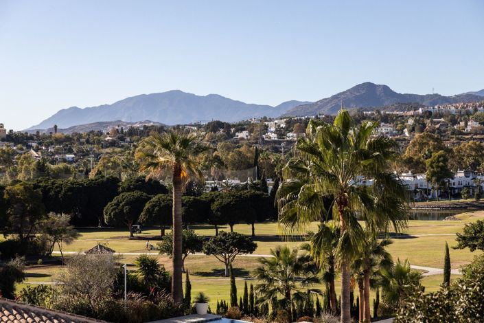 Image No.3-Villa de 5 chambres à vendre à Marbella