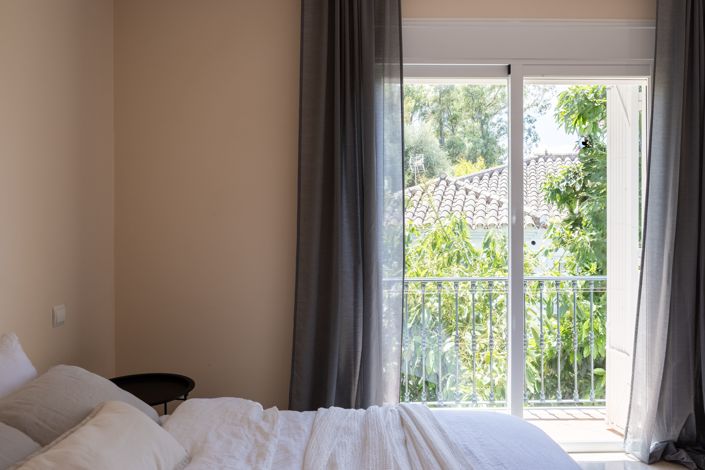 Image No.26-5 Bed House for sale