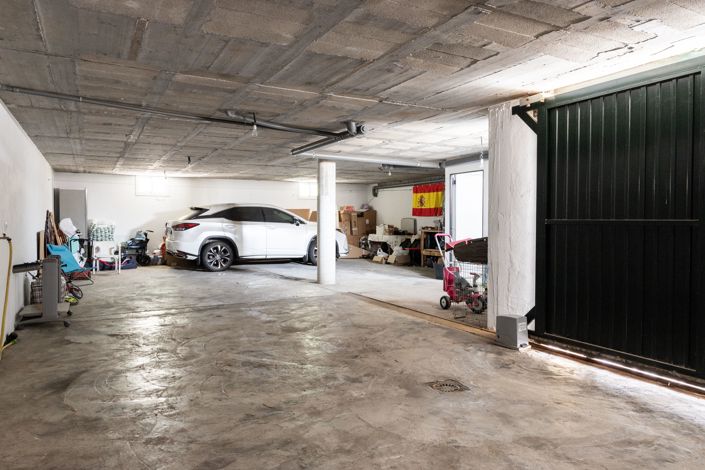 Image No.29-5 Bed House for sale