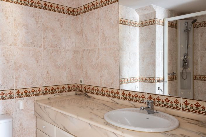 Image No.15-Apartment for sale