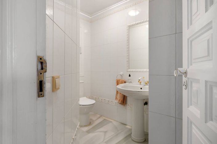 Image No.15-5 Bed Villa for sale