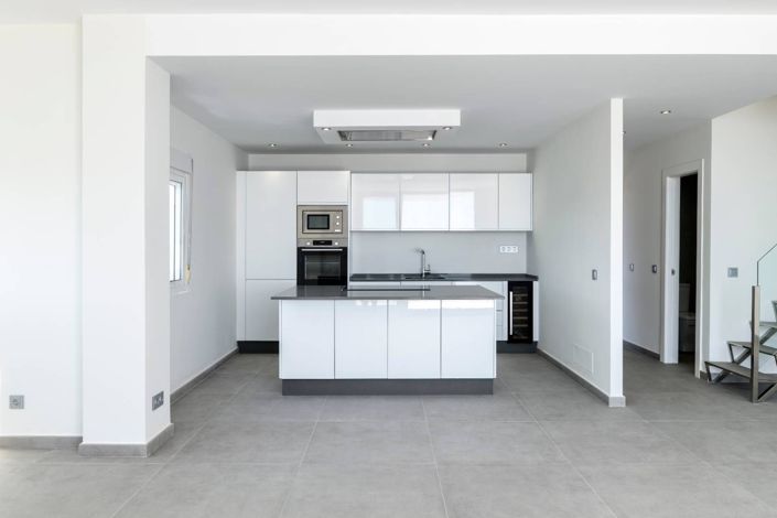 Image No.3-Penthouse de 3 chambres à vendre à Estepona