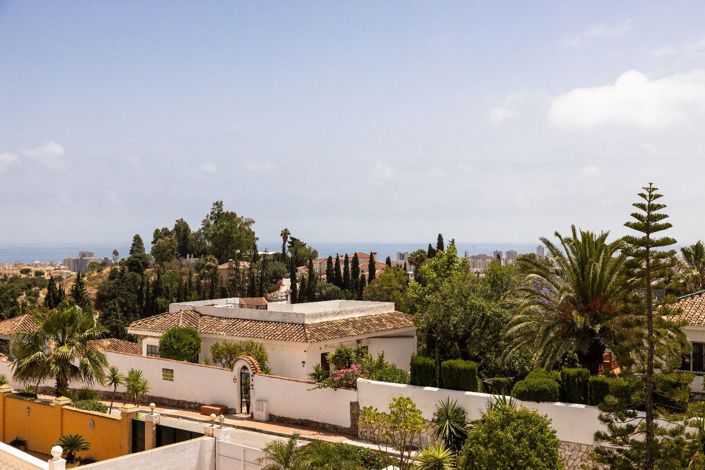 Image No.26-5 Bed House for sale