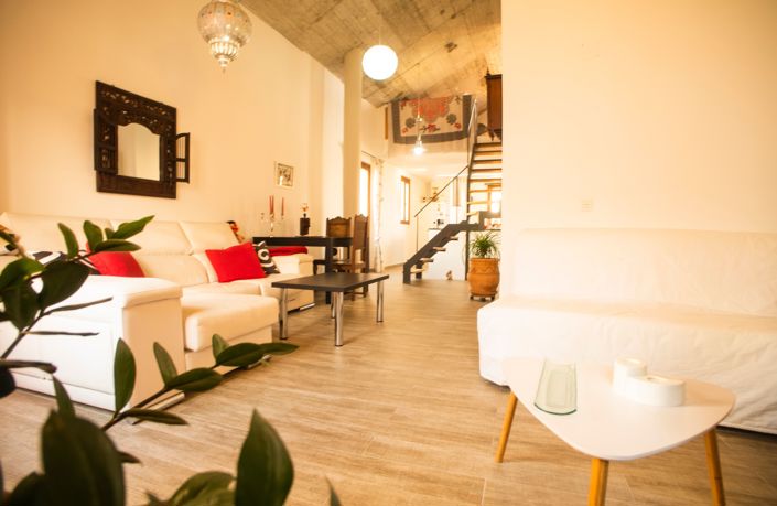 Image No.20-4 Bed Property for sale