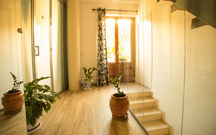 Image No.8-4 Bed Property for sale