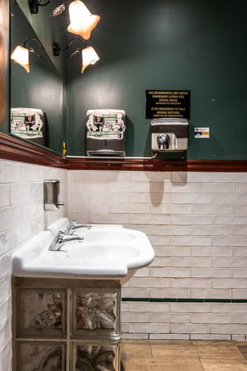 Image No.12-3 Bed Commercial for sale