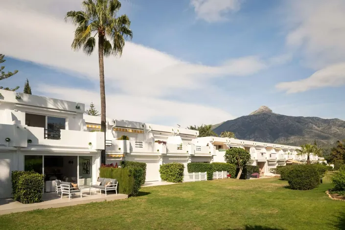 Image No.1-Maison de ville de 4 chambres à vendre à Marbella