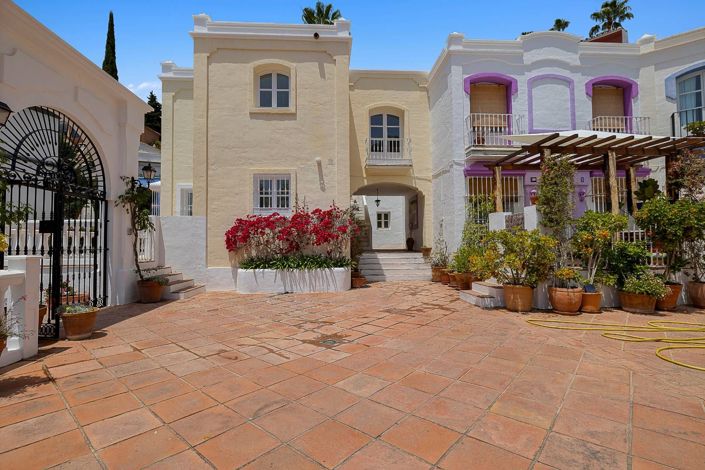 Image No.3-3 Bed Townhouse for sale