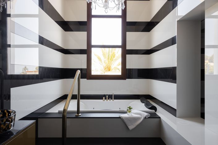 Image No.23-7 Bed Villa for sale