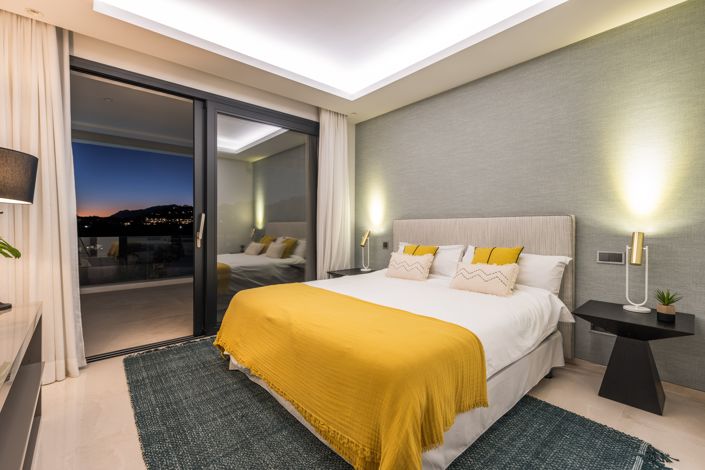 Image No.9-6 Bed Villa for sale