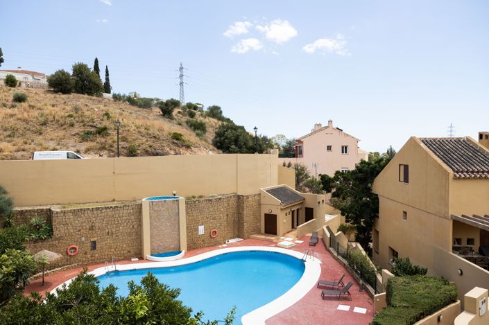 Image No.1-4 Bed Townhouse for sale