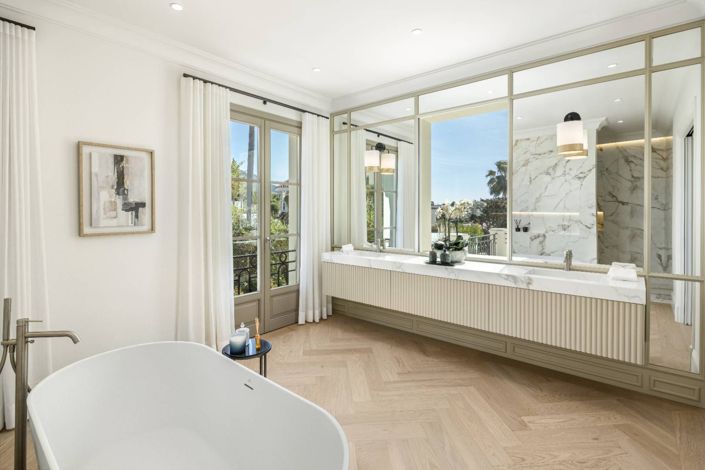 Image No.11-6 Bed Villa for sale