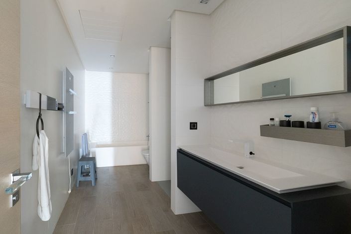 Image No.9-6 Bed Villa for sale