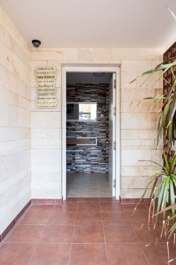 Image No.18-3 Bed Townhouse for sale