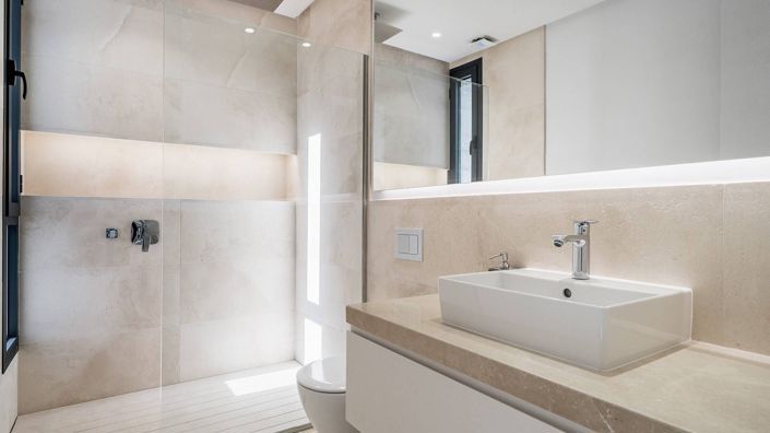 Image No.22-4 Bed House for sale