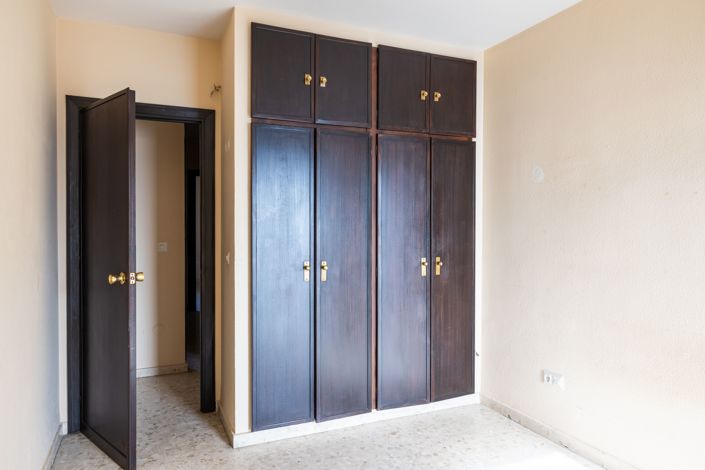 Image No.15-4 Bed Apartment for sale