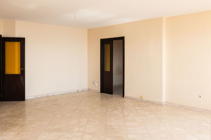 Image No.9-4 Bed Apartment for sale