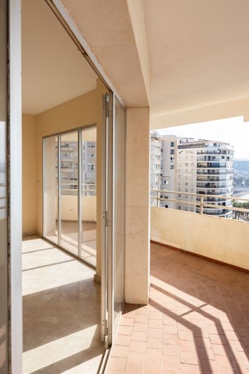 Image No.11-4 Bed Apartment for sale