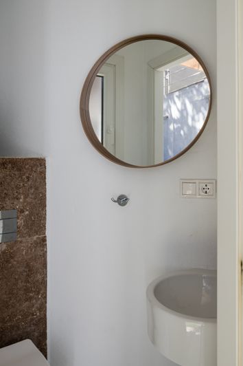 Image No.19-4 Bed House for sale