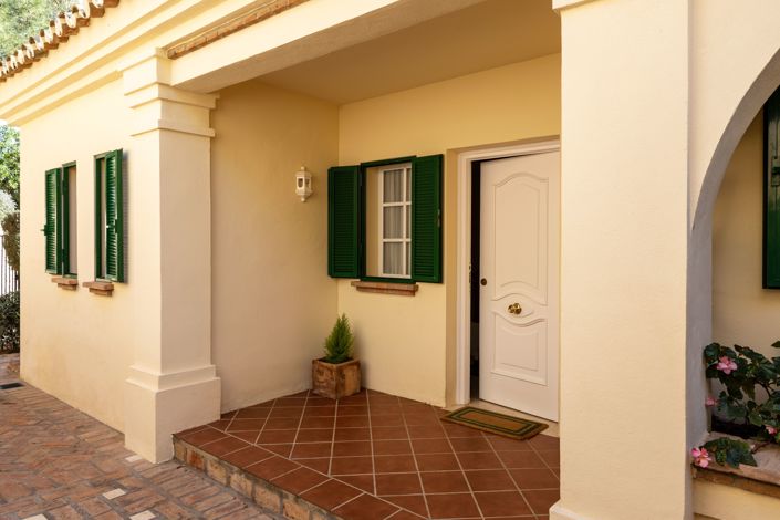 Image No.5-5 Bed Villa for sale