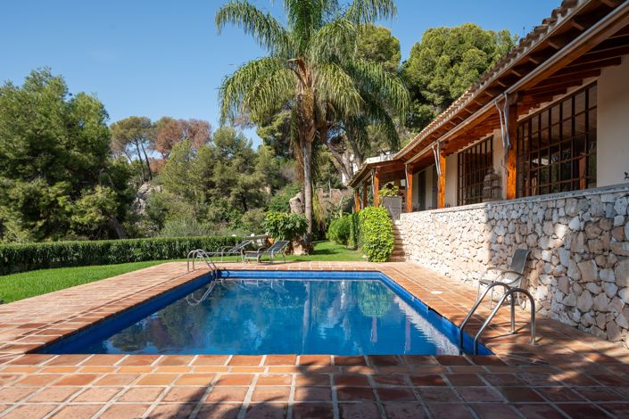 Image No.1-5 Bed Villa for sale