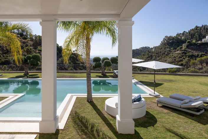 Image No.1-5 Bed Villa for sale