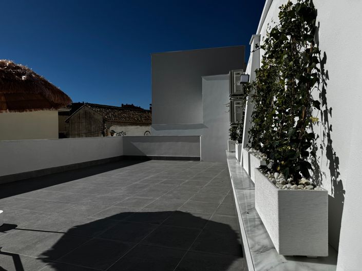 Image No.21-3 Bed Apartment for sale