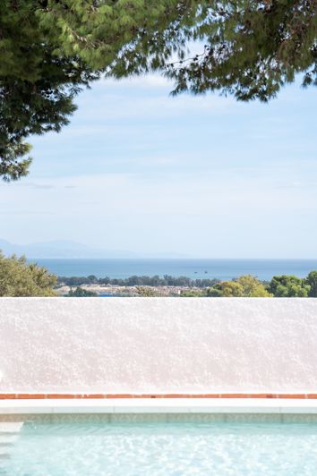 Image No.14-8 Bed Villa for sale