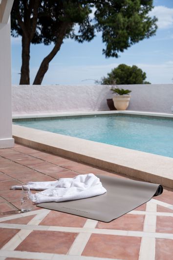 Image No.15-8 Bed Villa for sale