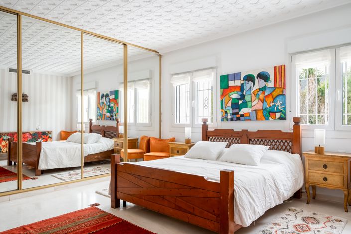 Image No.17-8 Bed Villa for sale