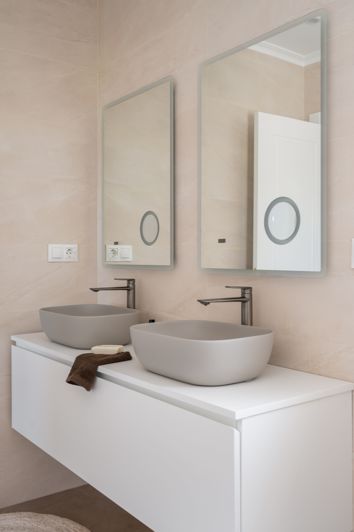 Image No.30-8 Bed Villa for sale