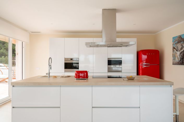 Image No.6-8 Bed Villa for sale