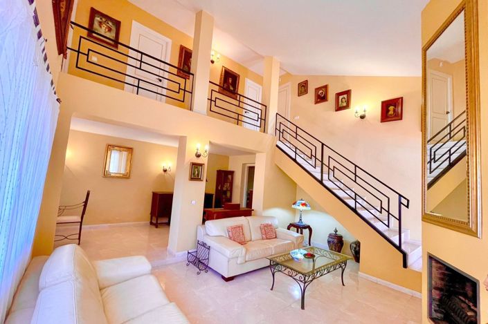 Image No.1-4 Bed House for sale