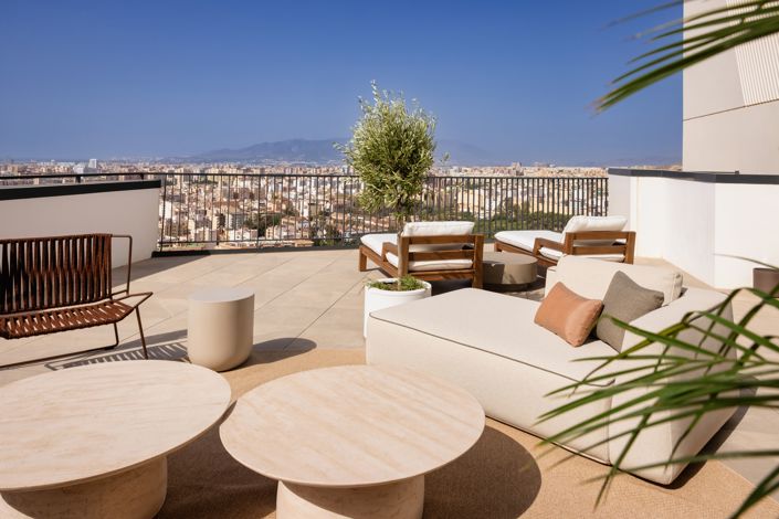 Image No.1-4 Bed Apartment for sale