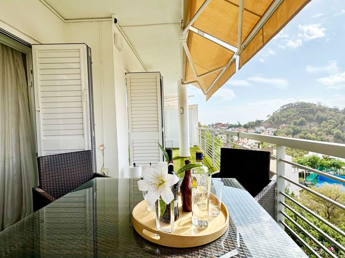 Image No.1-5 Bed House for sale