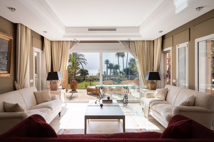 Image No.1-Villa de 8 chambres à vendre à Estepona