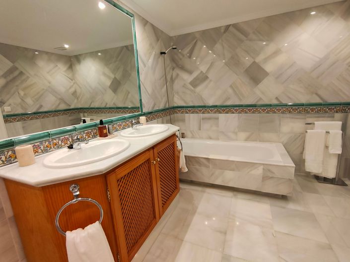 Image No.21-2 Bed Apartment for sale