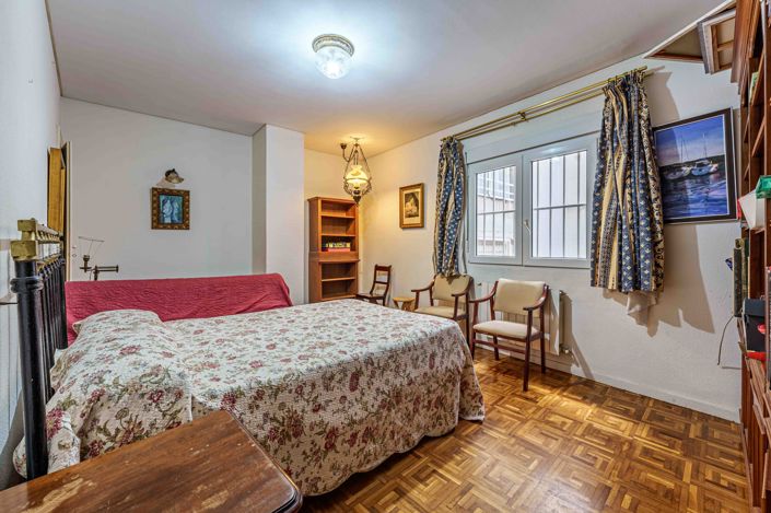 Image No.22-3 Bed Apartment for sale