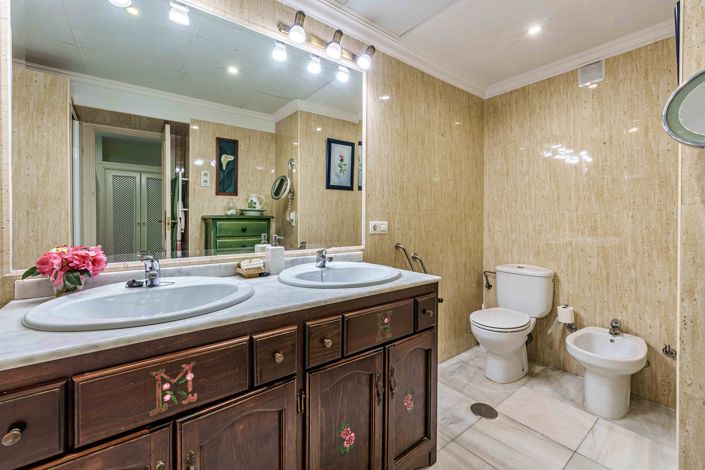 Image No.29-3 Bed Apartment for sale