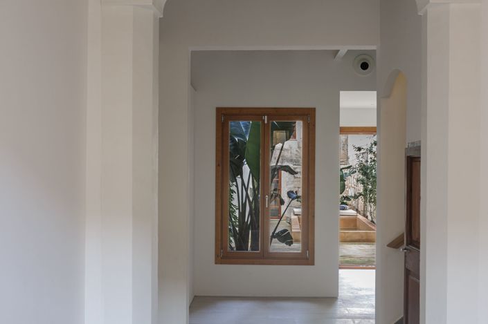 Image No.13-4 Bed Townhouse for sale