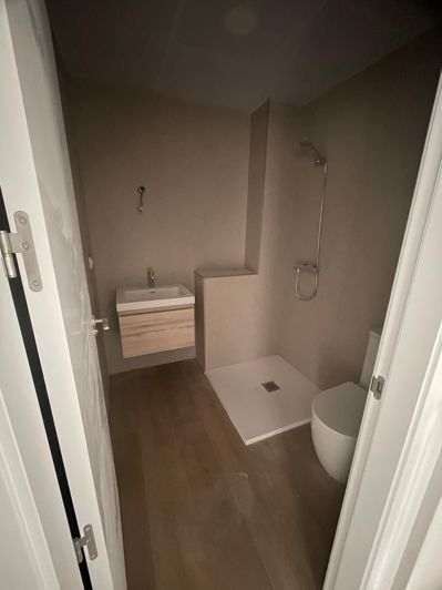 Image No.25-2 Bed Apartment for sale