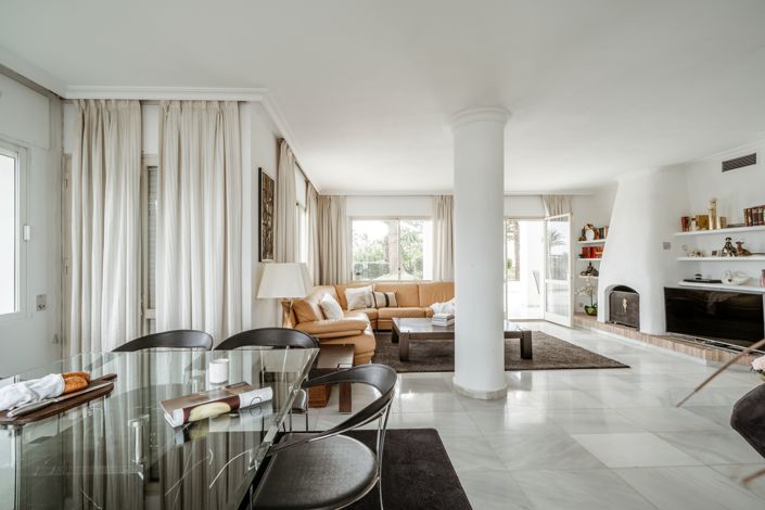 Image No.24-3 Bed Apartment for sale