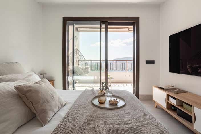 Image No.14-3 Bed House for sale