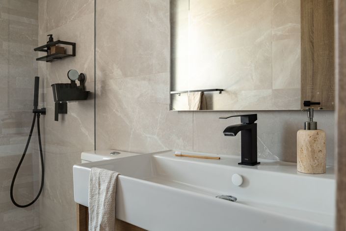 Image No.24-3 Bed House for sale