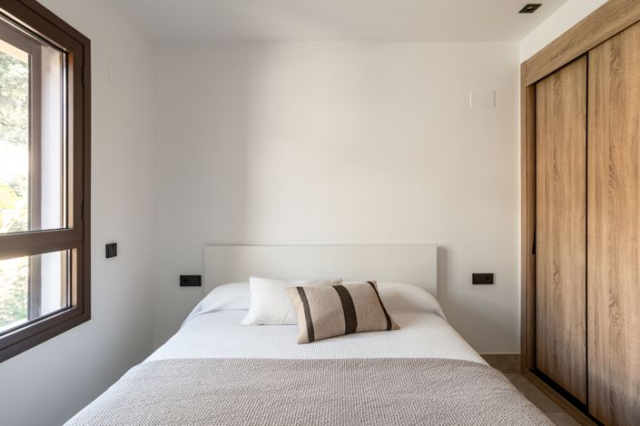 Image No.26-3 Bed House for sale