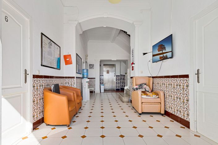 Image No.17-12 Bed Property for sale